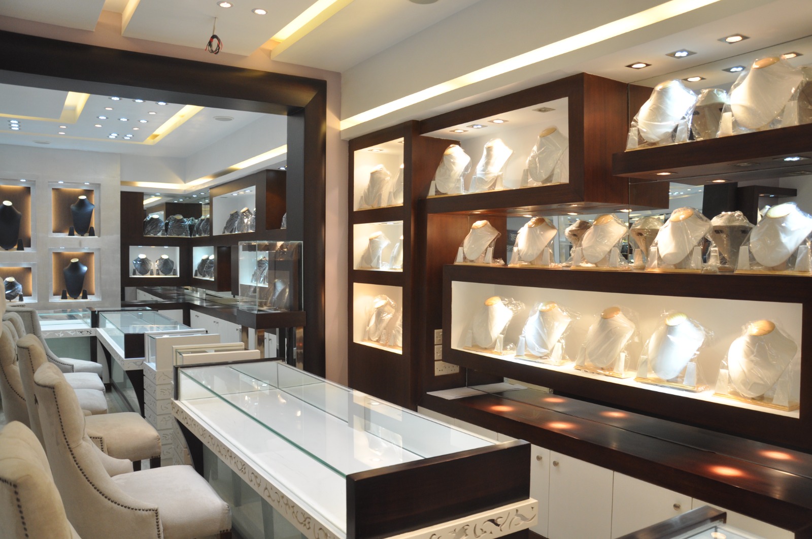 Commercial - View 27